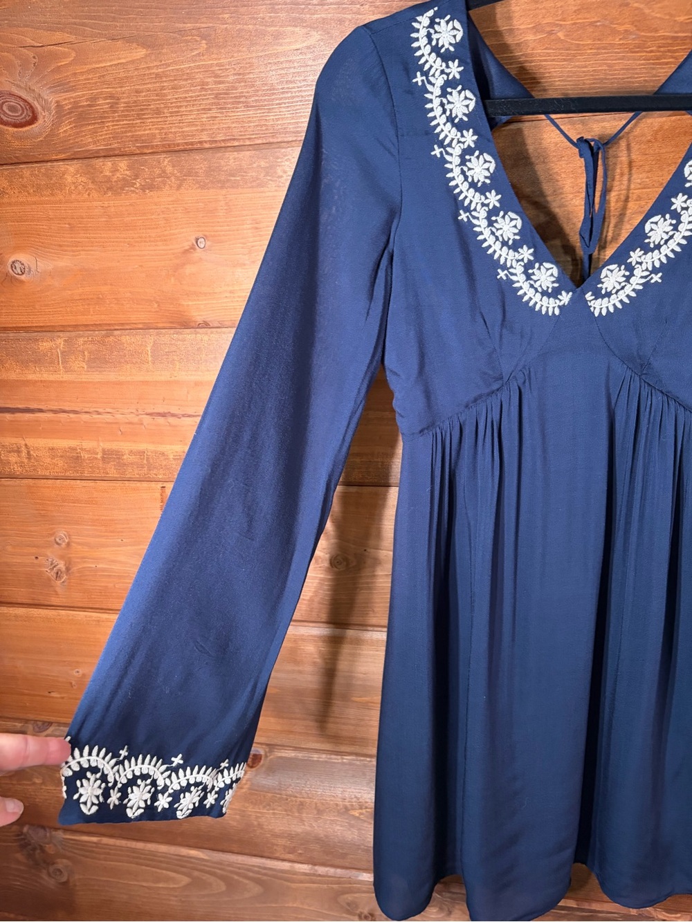 Altar'd State Navy Boho Long Sleeve V-Neck Dress with White Embroidery Small 💕 - Picture 5 of 9